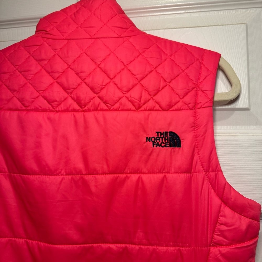 The North Face Pink Quilted Vest Medium - Picture 3 of 4